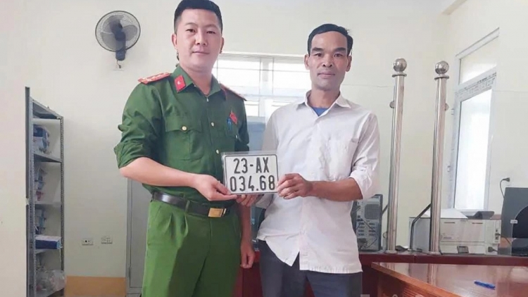 MÒN ĐÂY PỬA PĂN VIỂC HẾT CHỈA XE HẨƯ CÔNG AN XẠ