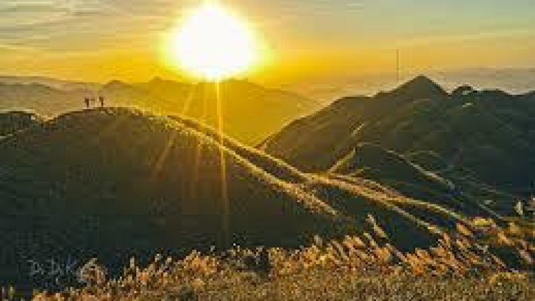 Mặt trời và tiếng hát