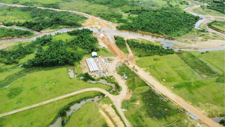 HUẾ: TRƯAH BHLÊH RÂU ZR’NĂH K’ĐHAP OOY ZÊN HA PÊÊ BH’RỢ XA NAY CR’NOỌ CR’NIÊNG K’TIÊC K’RUUNG