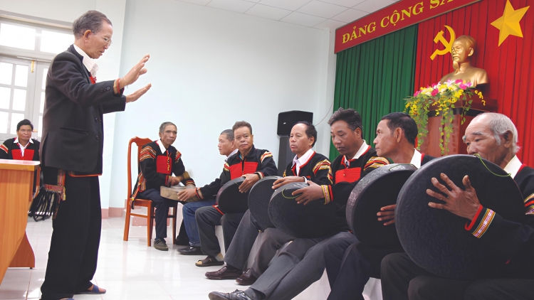 Phung mbruă iêô mngăt čing ti Lăn Dap Kngư 