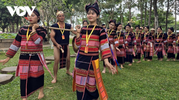 Hmư̆ tui Ping gah pơčrâo jơlan