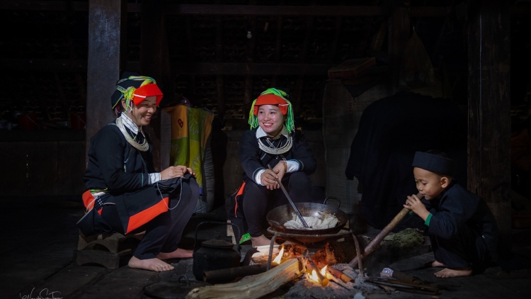 Lầy tzình phát sinh ừu miền vả thứ 3 hoi 4/11/2025