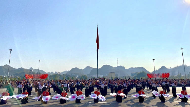 Chường trình quam khắp Tay mự dặng 30 căm bườn 11 pì 2025