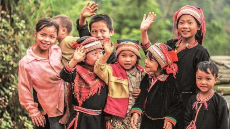 BẠI THẮN MAI NGÒI CHỈN TẺO BẠI DÂN TỘC NHẰNG KHỎ, NHẰNG BẠI DƯỞNG KHỎ TAN MÌ