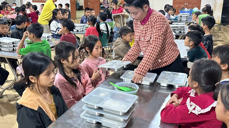 Tsaz yênhx nta suôz luk Hmôngz hnuz 12-11-2025