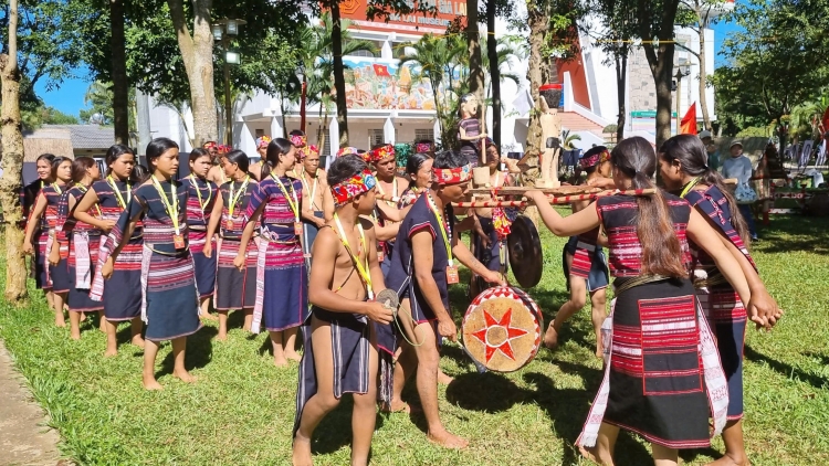 Chương trình phát thanh vằn nghệ thứ 7 mự  8 căm  bườn 11 pì 2025