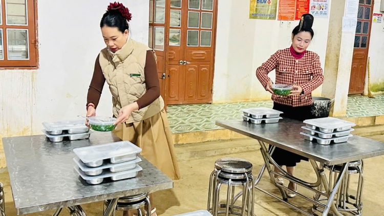 Chương trình phát thanh quam Tay, thứ 4 mự 12 căm bườn 11 pì 2025