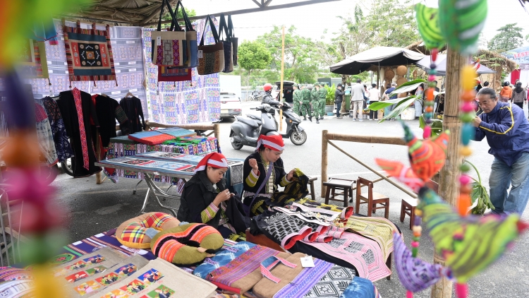 Tsaz yênhx nta suôz luk Hmôngz hnuz 29-11-2025