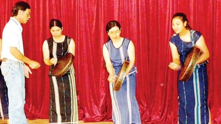 Rơhuĕ rơhoĕn Khul tôn chĭng chêng drŏ kăn K’Ho