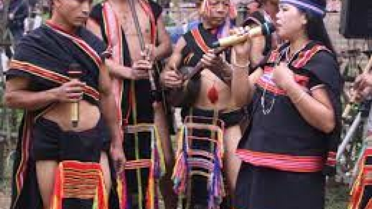 Mŏ nhŏ kơ oh (Chị nhớ em)