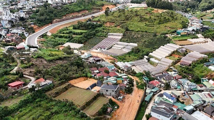  Lâm Đồng hơtŏk jang pơklaih tơhlăk tơhlĭn lơ̆m asong jên jang ăn teh đak 