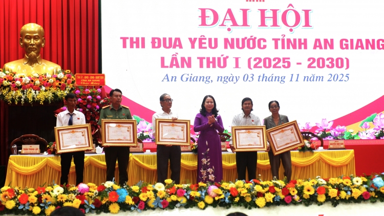 ពត៌មាន​ម៉ោង៦