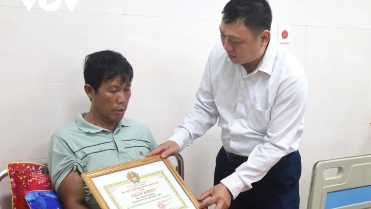 HƠNH DEH 2 CHA NĂC ĐHANUÔR LÂNG C’LA BHUÔNG COH LÝ SƠN GRƠƠ NHOOL TRÔNG DÂC MANƯIH