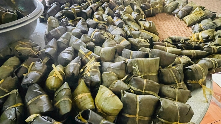 PA ZƯM TÊY TÔM ĐOỌNG LÂH 1.000 BÁNH CHƯNG ĐOỌNG OOY ĐHANUÔR ZR’LỤ TUH BHLONG