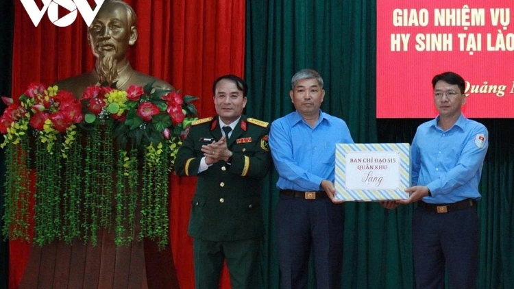 QUẢNG NGÃI: ĐỘI K53 LƯỚT CHÊÊC LÊY, K’RONG N’HANG ÂNG APÊÊ LIỆT SĨ