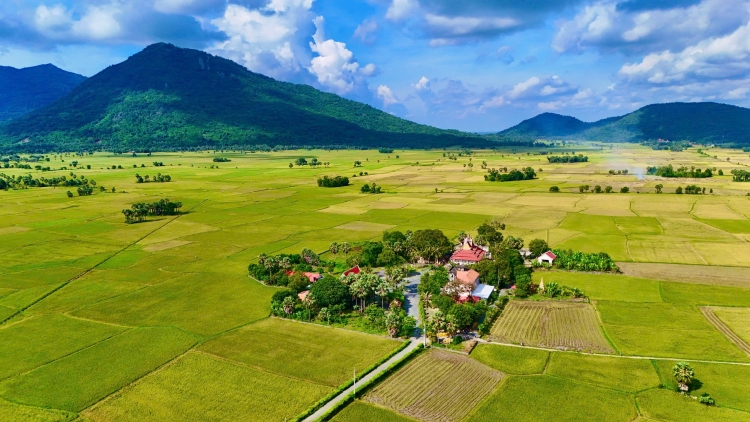 ជនរួមជាតិខ្មែរក្នុងយុគសម័យនគរូបនីយកម្ម។