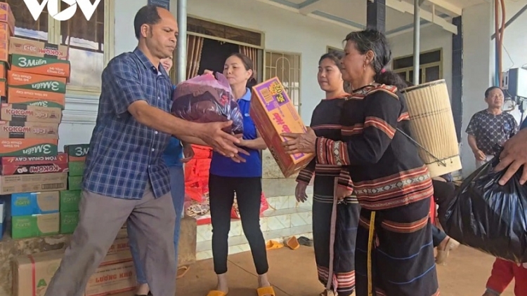 Jơnau lồi poh “Gùt lơgar dồ nùs bal bơ̆t bơtàu wơl tiah dà tih dà lìu lơh aniai”