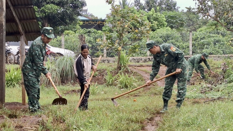 HADAH MENG BRUK “YAOK SA ADIT HU SA BAOH SANG KATHAOT DI BHUM TAPEN NEGAR”