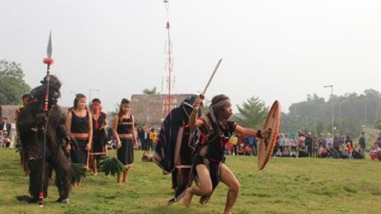 Mơhnhôk kơnốu lăm plâ xâ