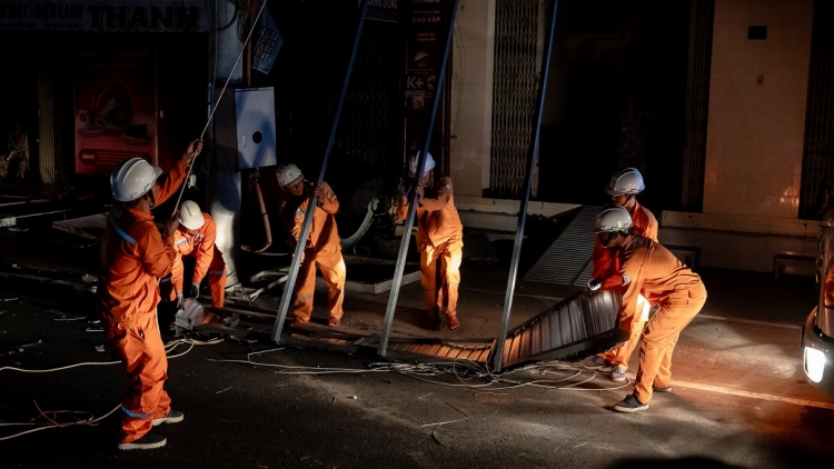 Kơthel anŏ pơsit lăng blung a gong gai dua gưl ƀơi Dak lak