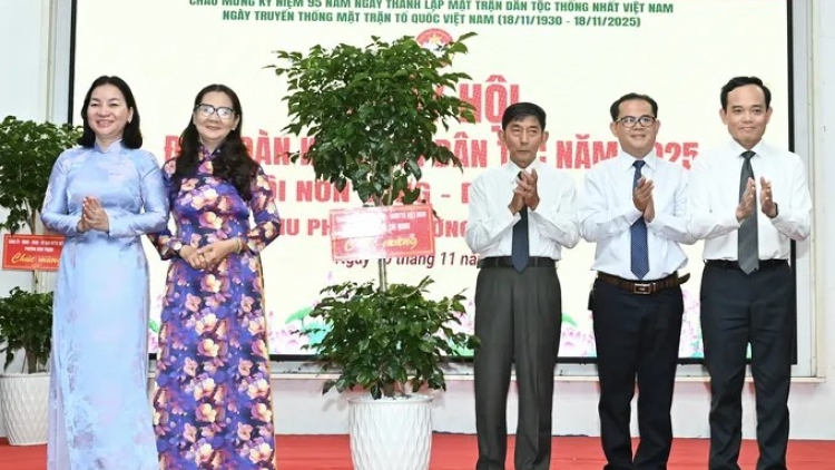 BI THU BAN UY BAN RAYA HO CHI MINH TRẦN LƯU QUANG HU MBAOK DI HAREI JUM PATAOM GAUK TAONG ABIH BANGSA DI PHUONG BÌNH THẠNH