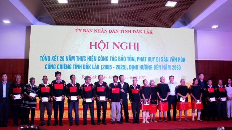 Dak Lak mơgêi 20 hơnăm rak vế ƀă mơnhông tơmeăm túa lĕm tro chêng koăng.