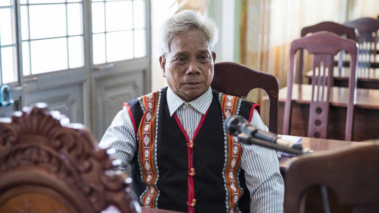 Jơ djrĭng djơ djrăng tơdrong joh ayŏ kơdŏ soang Jarai tơ̆ pơlei tơring tơrang ‘lơ̆ng hơ iă dêh char Gia Lai