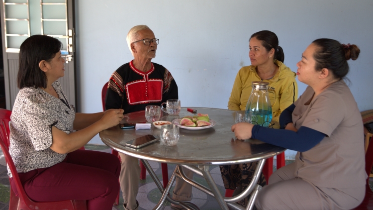 Mơngế thái hdrông Jarai, plâ rơxông hnê chư, mơjiâng tơdroăng rơkê ăm mâu rơxông a pơlê