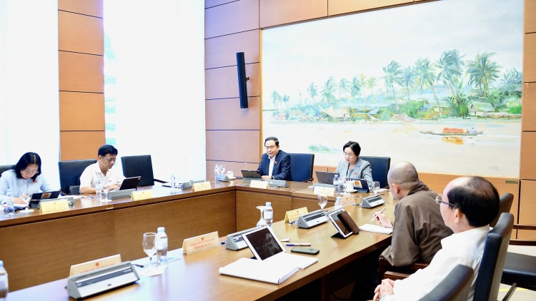 Anih cribơyai Quôk hội tă bơsong ală bơta kal ke bơh làng bol dê  