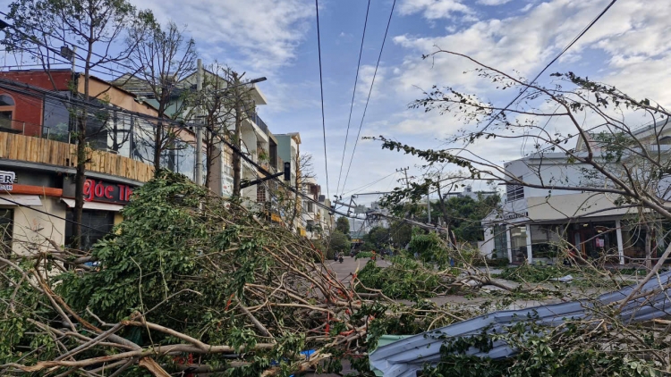 'Mi kial kơsô̆ 13 pơrăm lơ gah kon bơngai păng mŭk drăm tơ̆ tơring Pơbah Tŏk bŏk păng Tây Nguyên 