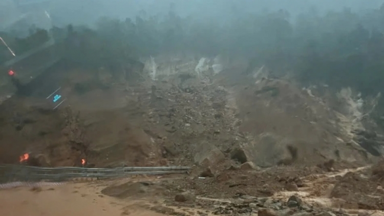 Kong mê kân mơni kô ai têa lân lu ƀă tơnêi rơlêa tơhnâp a Tây Nguyên-Nam Trung Bộ