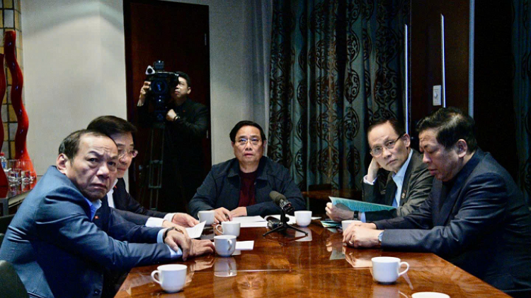 Bộ Chính trị, Chính phủ rđău đă nkra bah khuch khat dak bŭk lơh