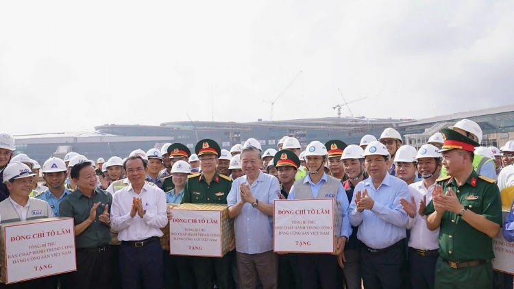 Tơdron rơdêh por jar kmar Long Thành khŏm jing sa ring bruă yom amăng rơnuk thun