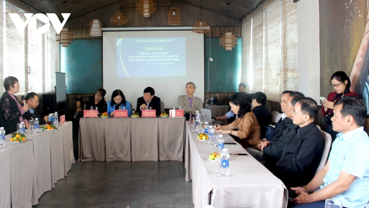 RILO SIAM GHEIH, KAREI DI BAN HOC SENI NGHE THUAT DI DOM BANGSA TAKIK TAY NGUYEN