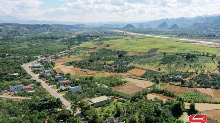 Ngon tô thứ 5 mự 11 căm bườn 12 pì 2025- Bai thàm đảng uỷ xã Chiềng Sung ma tang chấp năm vịa dệt mả khày nhại chiên số