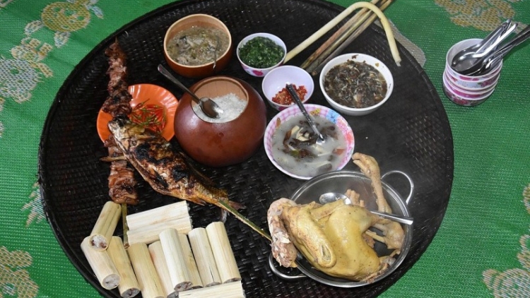 IA BAI NJAM GLAI – JANIH BIAK KAREI DALAM ILAMO MBANG HUAK DI URANG M’NONG