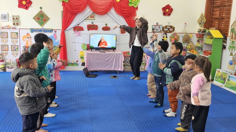 Chương trình phát thanh quam Tay, thứ 4 mự 03 căm bườn 12 pì 2025