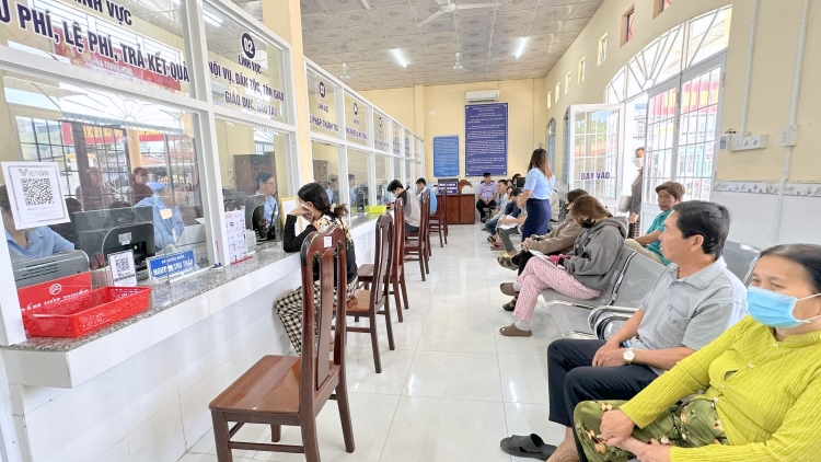 កឹងធើរួមដំណើរជាមួយបងប្អូនខ្មែរក្នុងការកែទម្រង់រដ្ឋបាល