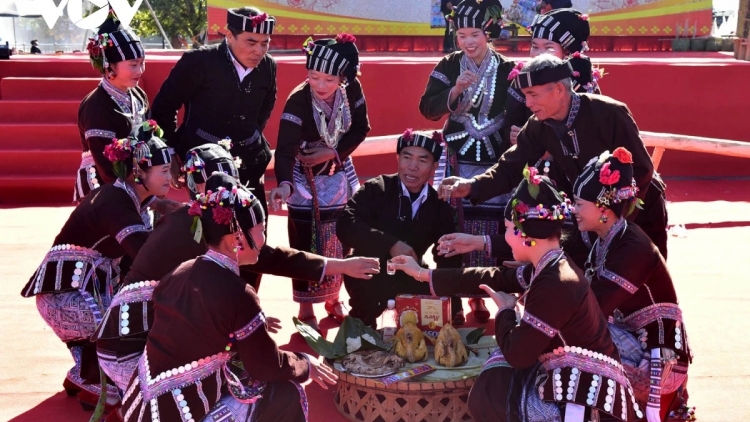 TUK ILAMO BANGSA TRUAC HADAH HALA LABIK JIRAH RIVANG DI LAI CHAU