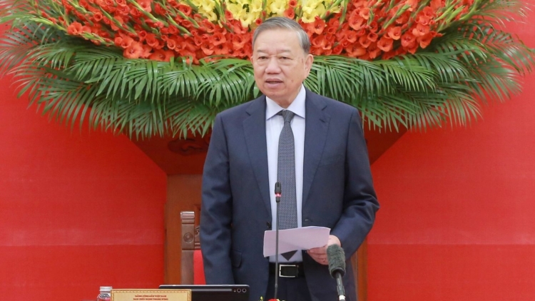 ពត៌មាន​ម៉ោង៦