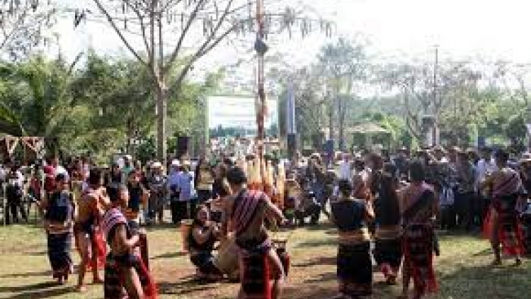 Koan hai gê̆ ta chiâng yŏ vi (Vận động không tảo hôn)