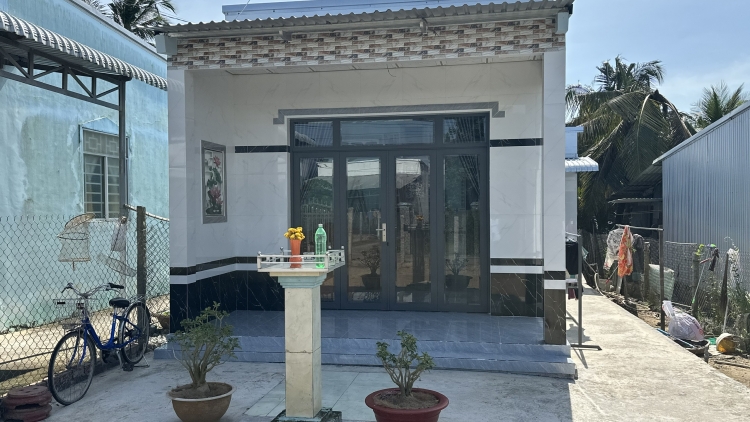 ចាកផុតពីភាពក្រីក្រតាមរយៈគំរូជីវភាពរស់នៅ