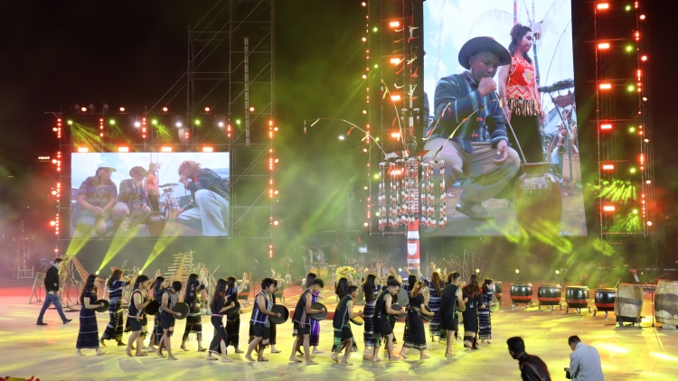 Chĭng chêng Đông Nam Á re jơva hơdai - Păr ang kơjă kăp gĭt tơmam drăm so Việt Nam