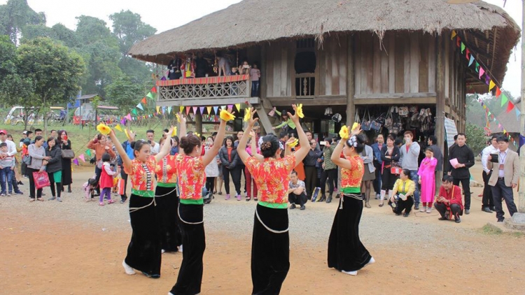 PỈ NOỌNG DÚ BÚNG SLUNG LỒNG LÈNG HẾT KIN SLE TẢ KHỎ MẮN TÁNG