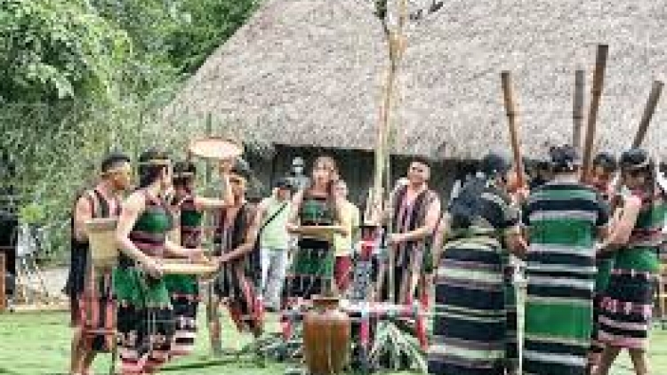 Tơdroăng rêh ối phâi tơtô