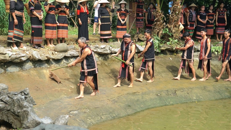 Klau Teang kờñ gơboh
