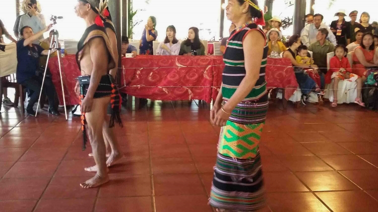 Kah ưn ngài Wa Hồ