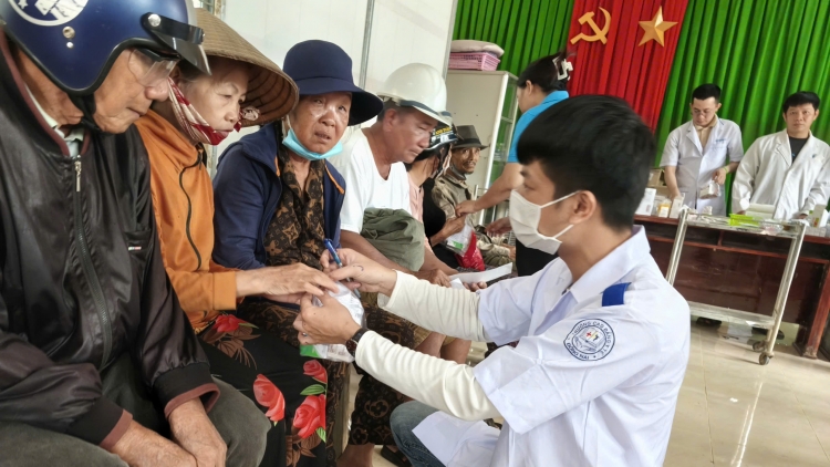 Dak Lak pơhlom brơi tơlơi suaih pral mơnuih ƀôn sang kual ia ling dăo