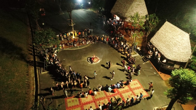  PA DƯR PA XƠC LIÊM MA MƠ ÂNG ĐÔ THỊ, ĐỒNG BẰNG LÂNG K’COONG CH’NGAI