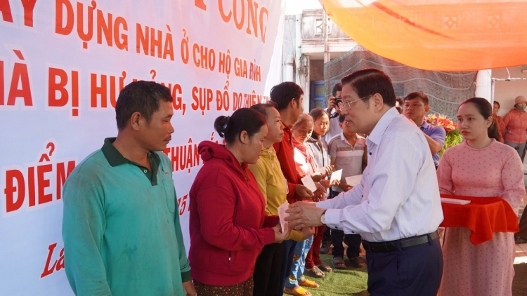  Khua Anom bruă pơgăn hưp ham kông ngăn kơnuk kơna pơphun “Bruă mă Quang Trung” ƀơi Lâm Đồng